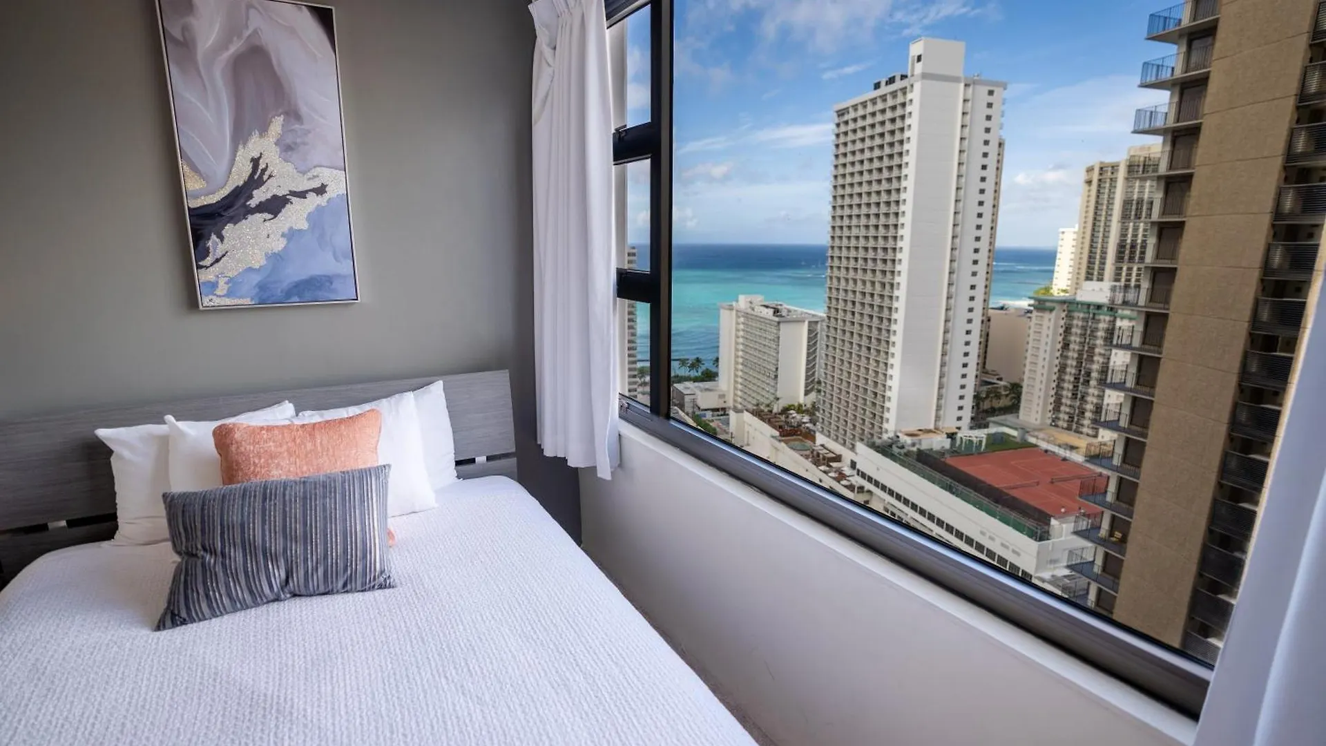 Deluxe Ocean View Condo 2 Queen Beds In Waikiki, Free Parking & Wi-Fi Гонолулу